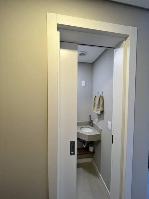 Apartamento 2 Suites Com Piscina E Churrasqueira, Ao Lado Da Ufsc Florianópolis Екстериор снимка